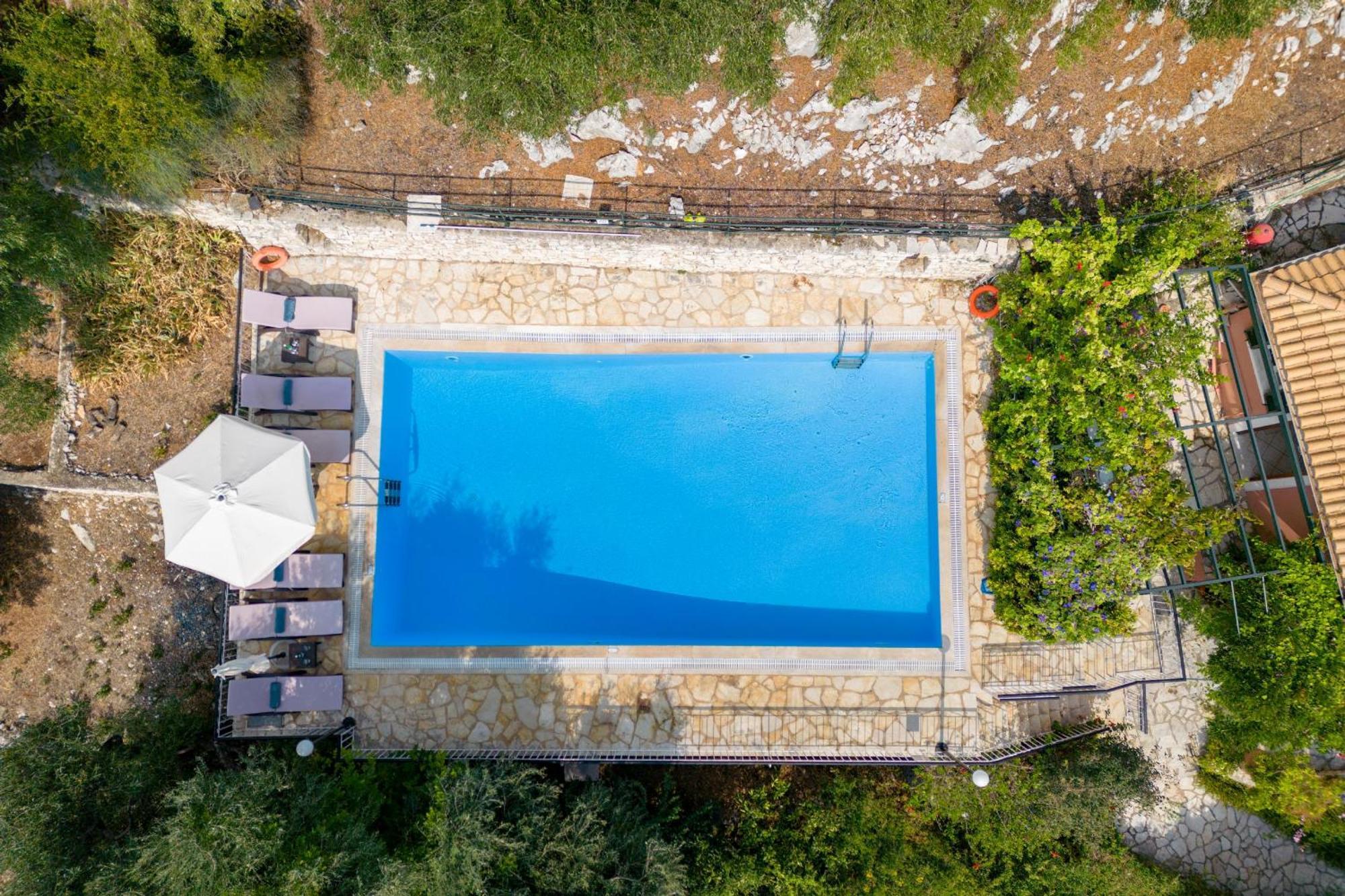 Villa Nafsika Ниссаки Экстерьер фото